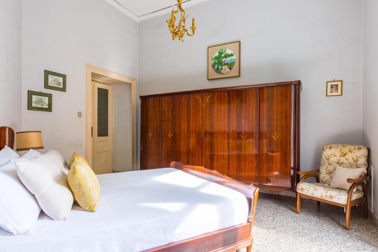 Rettifilo Family Apartment By Wonderful Italy Napoli Eksteriør billede