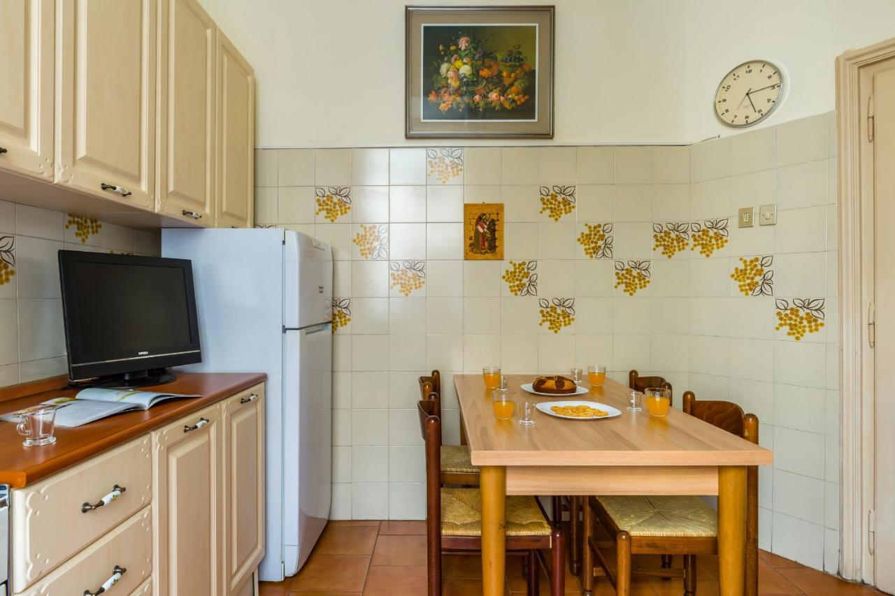 Rettifilo Family Apartment By Wonderful Italy Napoli Eksteriør billede
