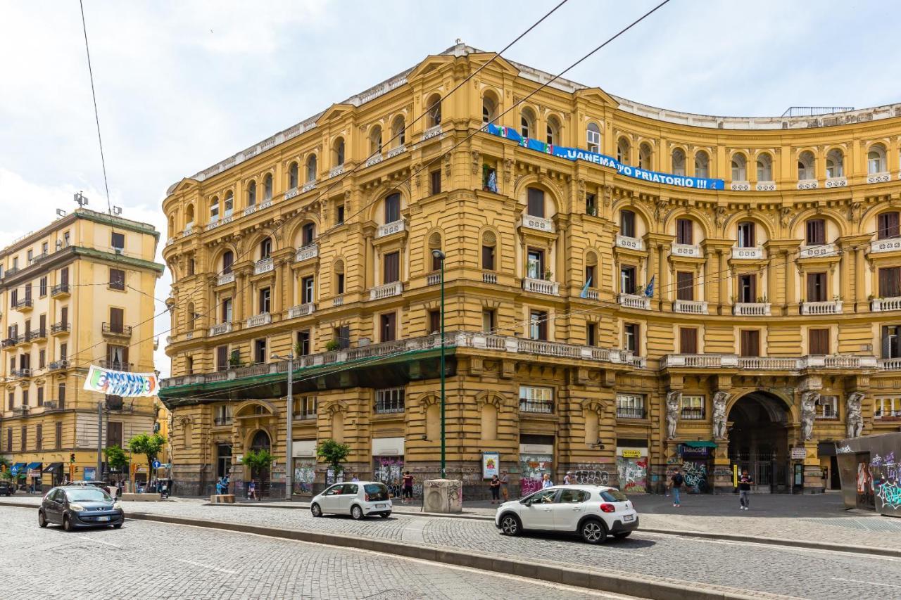 Rettifilo Family Apartment By Wonderful Italy Napoli Eksteriør billede